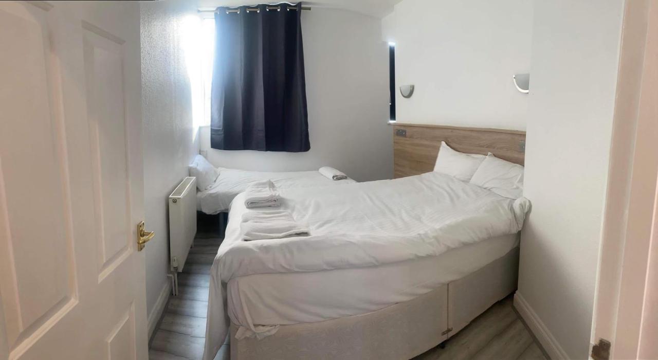 Entire Two Double Bedrooms Flat N4 Грейт-Ярмут Экстерьер фото