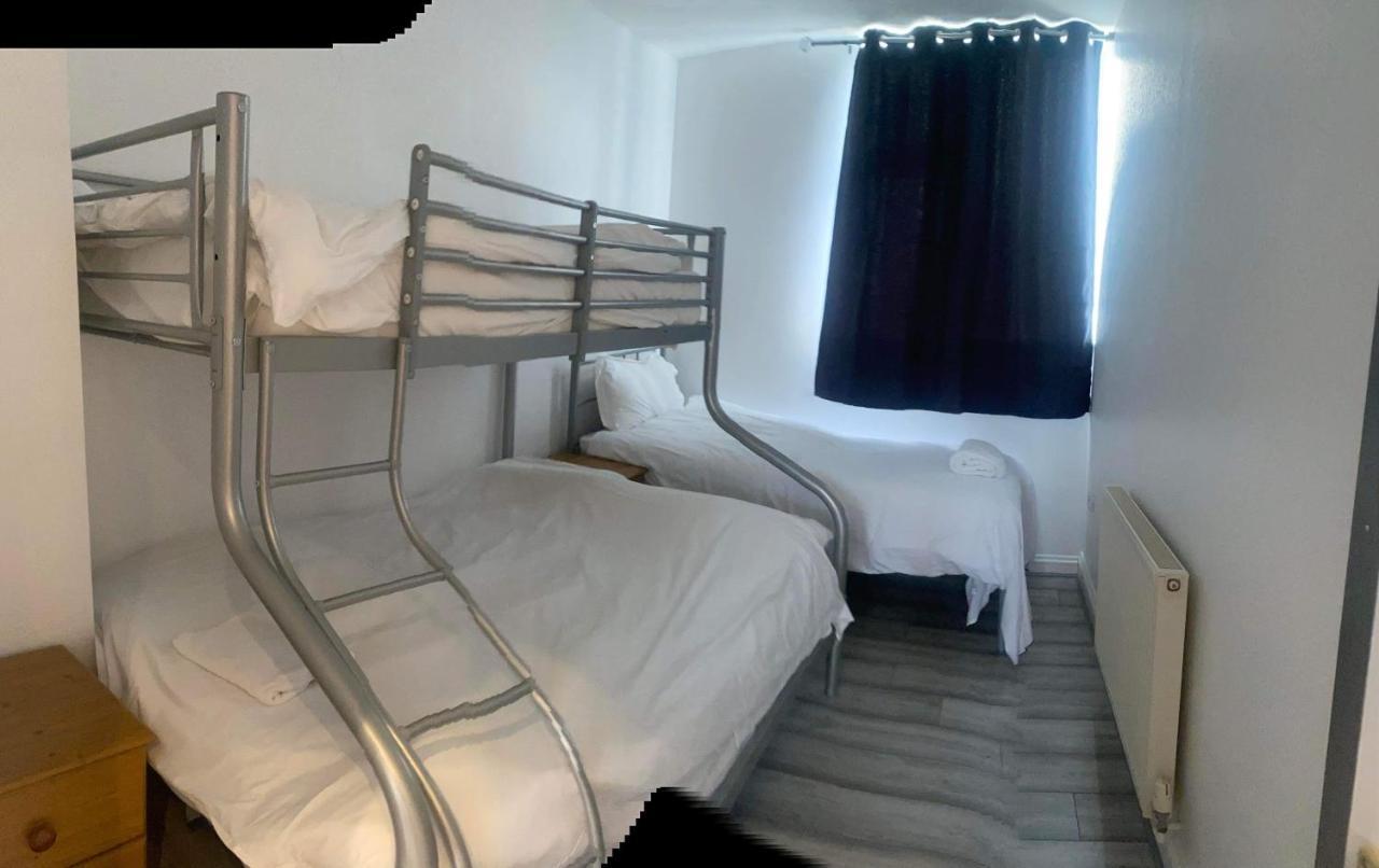 Entire Two Double Bedrooms Flat N4 Грейт-Ярмут Экстерьер фото